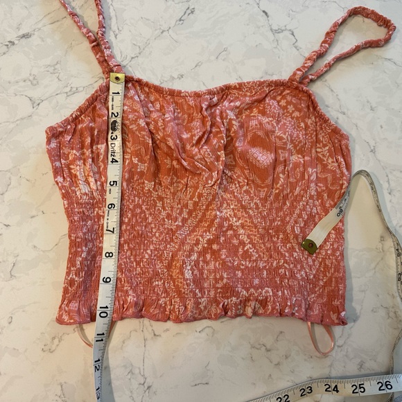 🥰 2/$25 Bundle of 2 crop tops - Picture 10 of 11